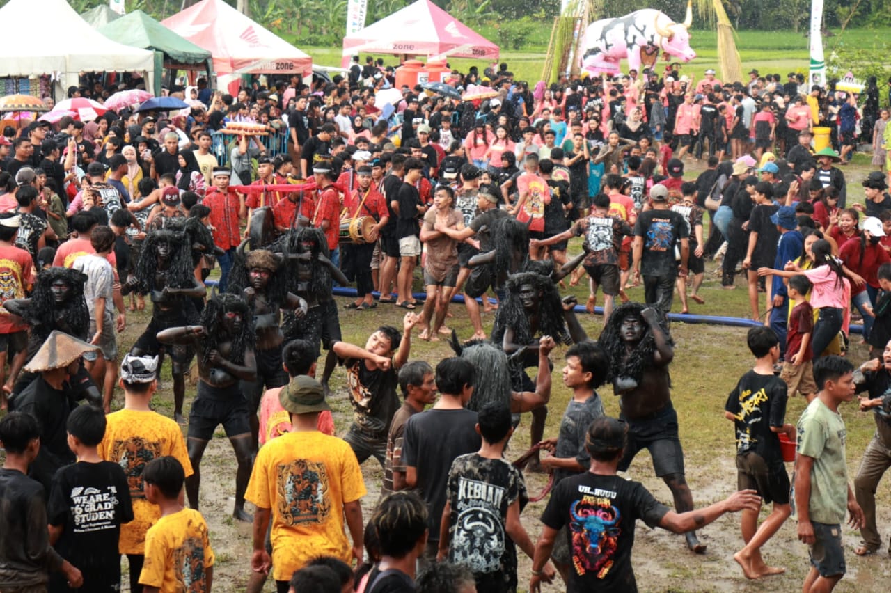 keboan-aliyan-banyuwangi-tradisi-sakral-yang-menyedot-ribuan-wisatawan-di-bulan-suro